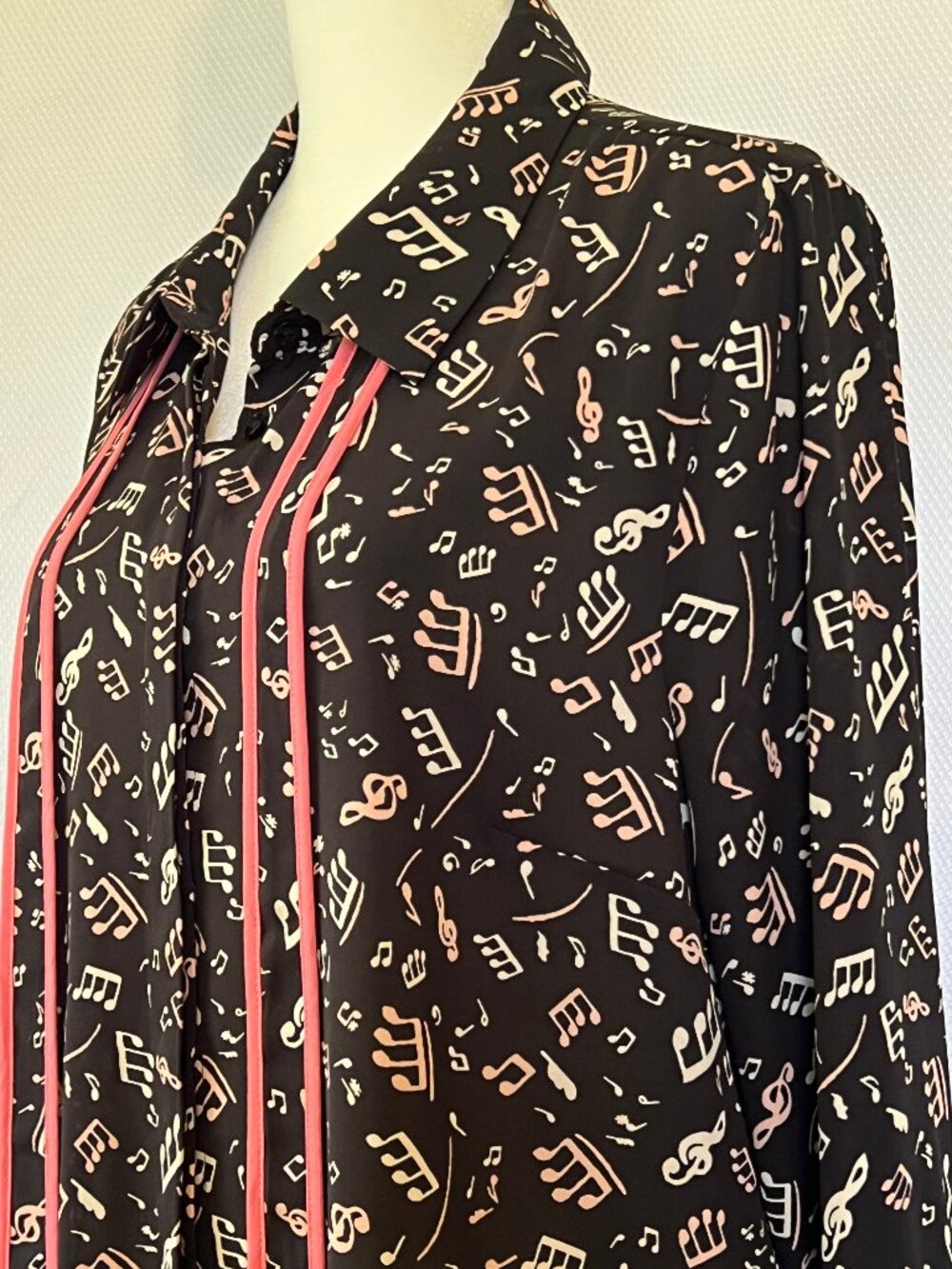 ModCloth Jazz Music Note Women's Blouse w/Tie - Picture 3 of 16
